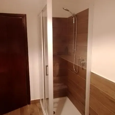 Casa Carducci Affittacamere בית הארחה